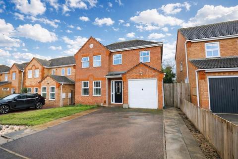 4 bedroom detached house for sale, Hyacinth Way, Rushden NN10