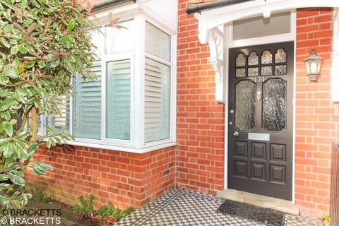 4 bedroom semi-detached house to rent, Stephens Road, Tunbridge Wells, TN4