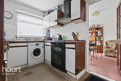 3 bedroom semi-detached house for sale, Philip Gardens, Eynesbury