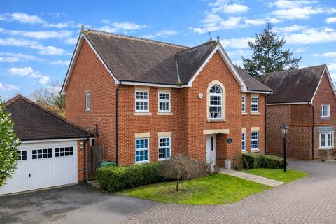 Clarendon Rise, Tilehurst, Reading, Berkshire, RG31