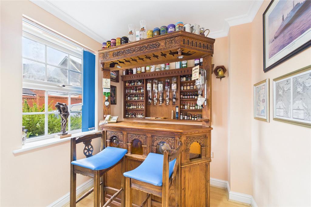 Bar/Office
