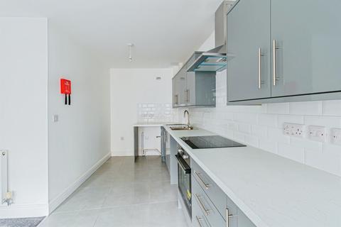 2 bedroom flat for sale, Queens Road, Hastings