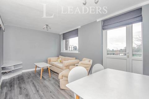 2 bedroom flat to rent, Abbey End, CV8