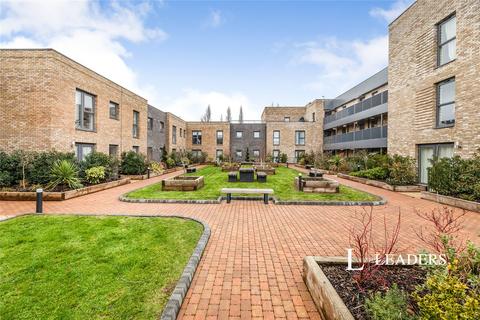 1 bedroom flat to rent, Luctons Close, Loughton, Essex, IG10