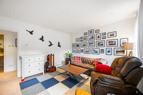 2 bedroom apartment for sale, Well Walk, London