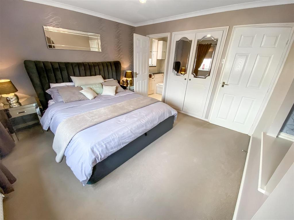 Bedroom One (3).jpg