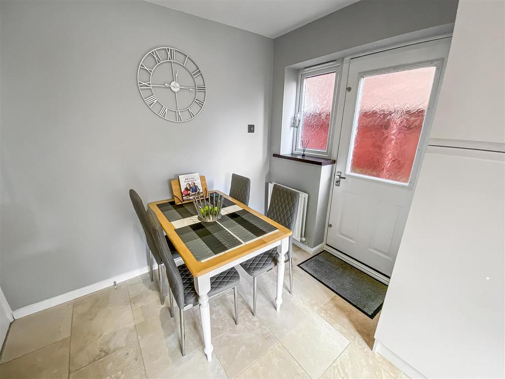 Dining Area.jpg