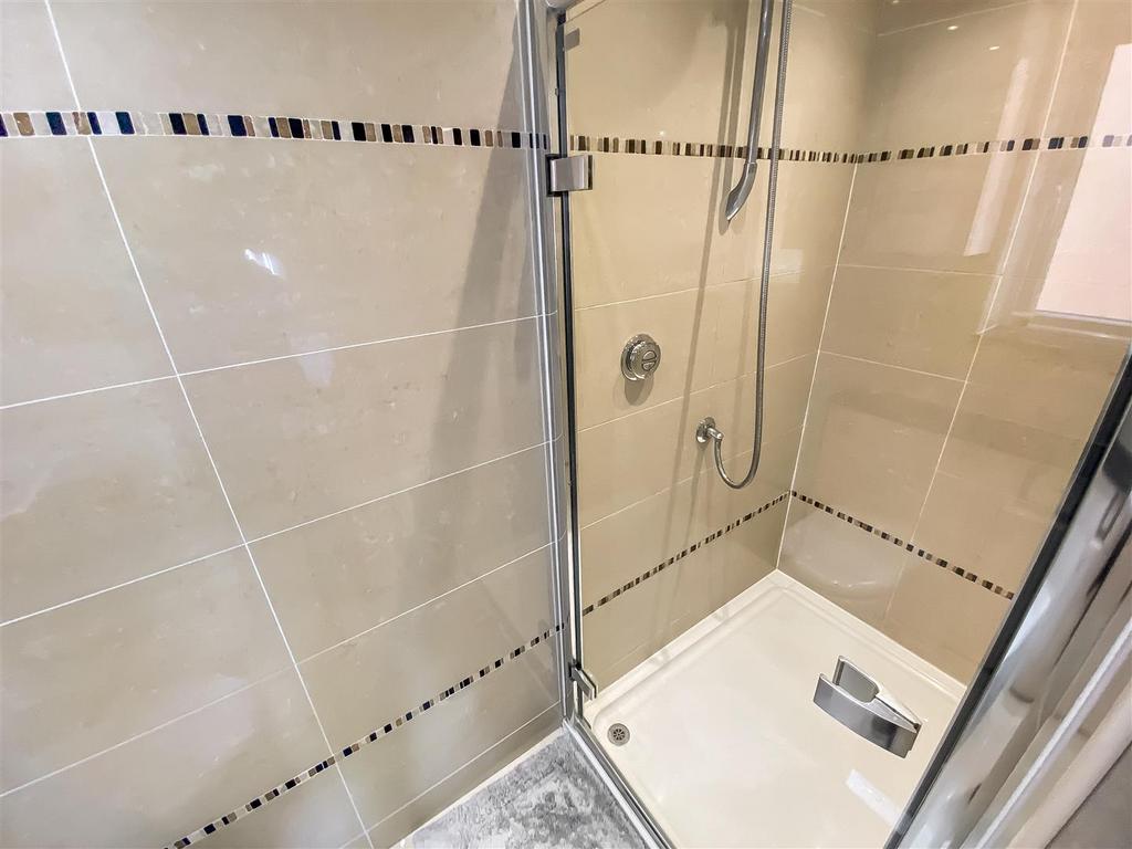 En-Suite (2).jpg