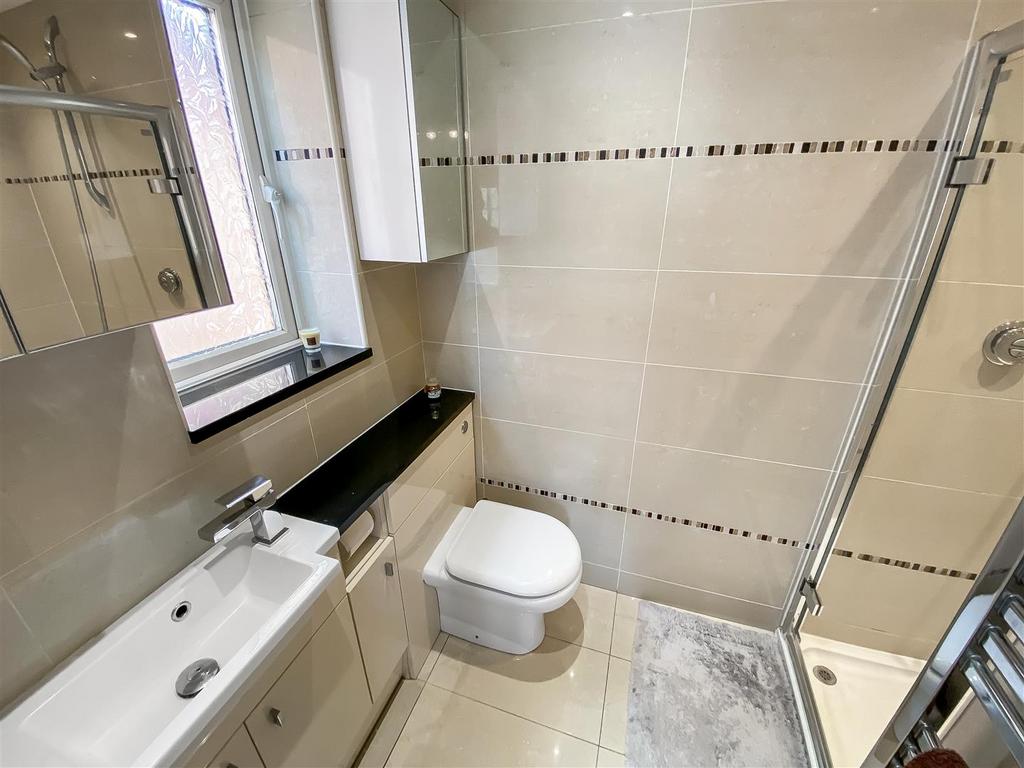 En-Suite (1).jpg