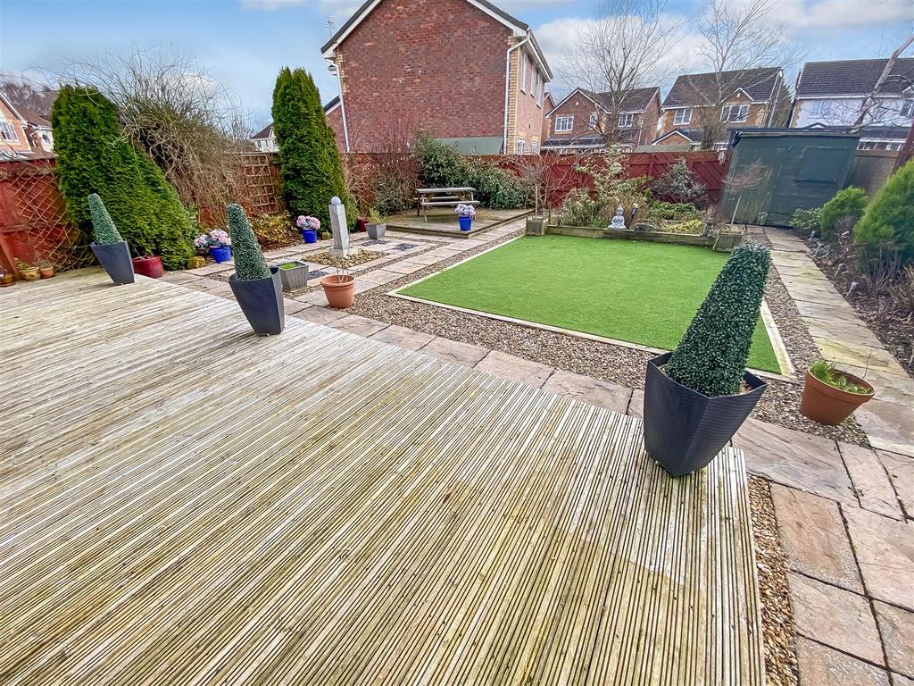 Rear Garden (1).jpg