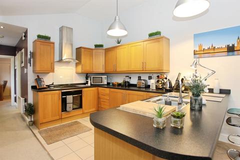 2 bedroom terraced bungalow for sale, Gabalfa Road, Cardiff