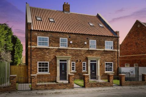 4 bedroom semi-detached house for sale, High Street, Elkesley, Retford