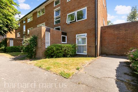 1 bedroom ground floor flat for sale, Tidenham Gardens, Croydon