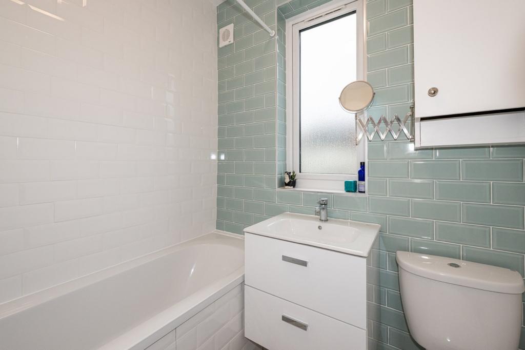 Upstairs Bathroom