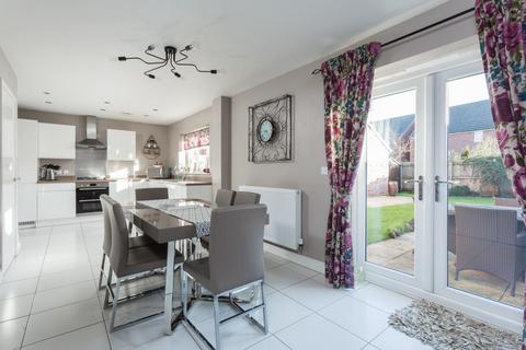 4 bedroom detached house for sale, Oak Close, Boroughbridge