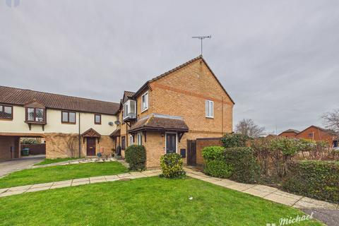 3 bedroom end of terrace house for sale, Rickard Close, Aylesbury