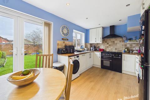 3 bedroom end of terrace house for sale, Rickard Close, Aylesbury