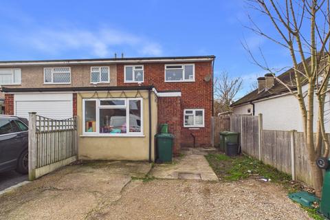 3 bedroom end of terrace house for sale, Avondale Avenue, Staines-upon-Thames, Surrey, TW18