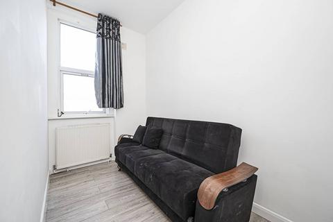 2 bedroom flat for sale, Gurney Road, Stratford, London, E15