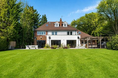 Cobham Road, Fetcham, KT22