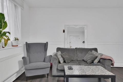 2 bedroom apartment to rent, Carnarvon Road | London | E15