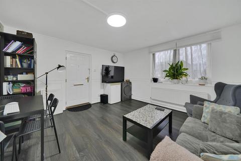 2 bedroom apartment to rent, Carnarvon Road | London | E15