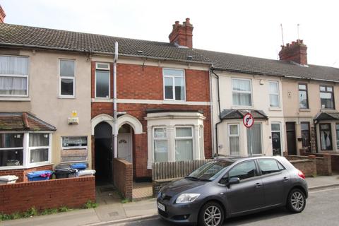 3 bedroom terraced house to rent, Bath Road, Kettering, Northamptonshire, NN16