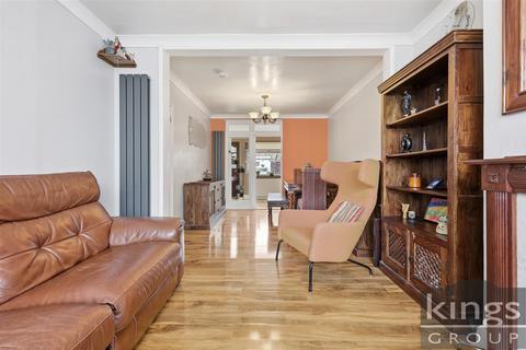 4 bedroom terraced house for sale, Tynemouth Drive, Enfield