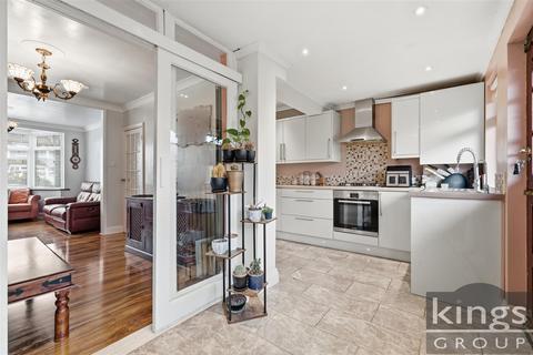 4 bedroom terraced house for sale, Tynemouth Drive, Enfield