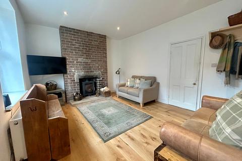 3 bedroom terraced house for sale, Sun Street, Eastburn, Keighley, BD20