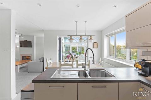 5 bedroom detached house for sale, Belmont Close, Redditch