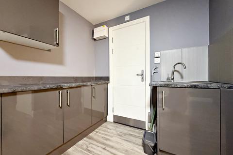 1 bedroom in a house share to rent, The Crossways, Hounslow, TW5