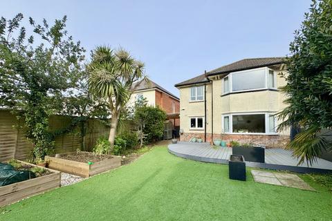 4 bedroom detached house for sale, De Lisle Road, Bournemouth, BH3