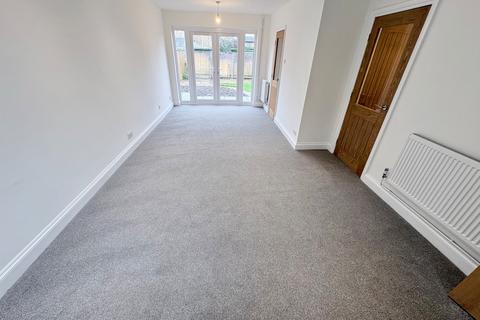 3 bedroom end of terrace house for sale, Swan End, Buckden, PE19 5SW