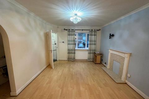 2 bedroom terraced house to rent, Lansbury Drive, Hayes, Greater London, UB4