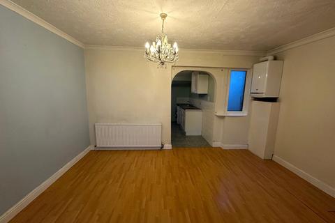 2 bedroom terraced house to rent, Lansbury Drive, Hayes, Greater London, UB4