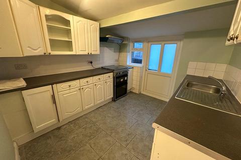 2 bedroom terraced house to rent, Lansbury Drive, Hayes, Greater London, UB4