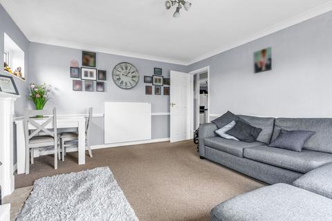 2 bedroom flat for sale, Cozens Road, Ware SG12
