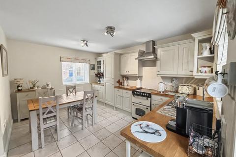 3 bedroom semi-detached house for sale, 11 New Street, Weedon, NN7 4QS