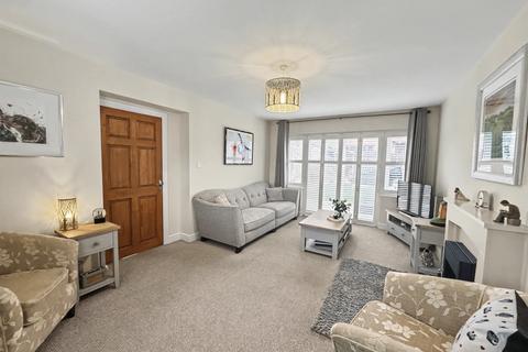 3 bedroom semi-detached house for sale, 11 New Street, Weedon, NN7 4QS