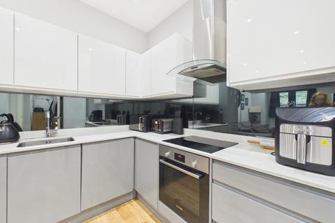 2 bedroom apartment for sale, Treadaway Hill, Loudwater, High Wycombe, Buckinghamshire, HP10