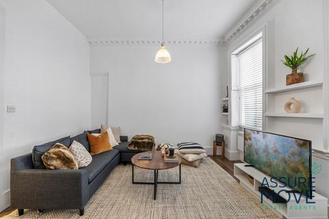 1 bedroom apartment to rent, Goodge Street, London, W1T