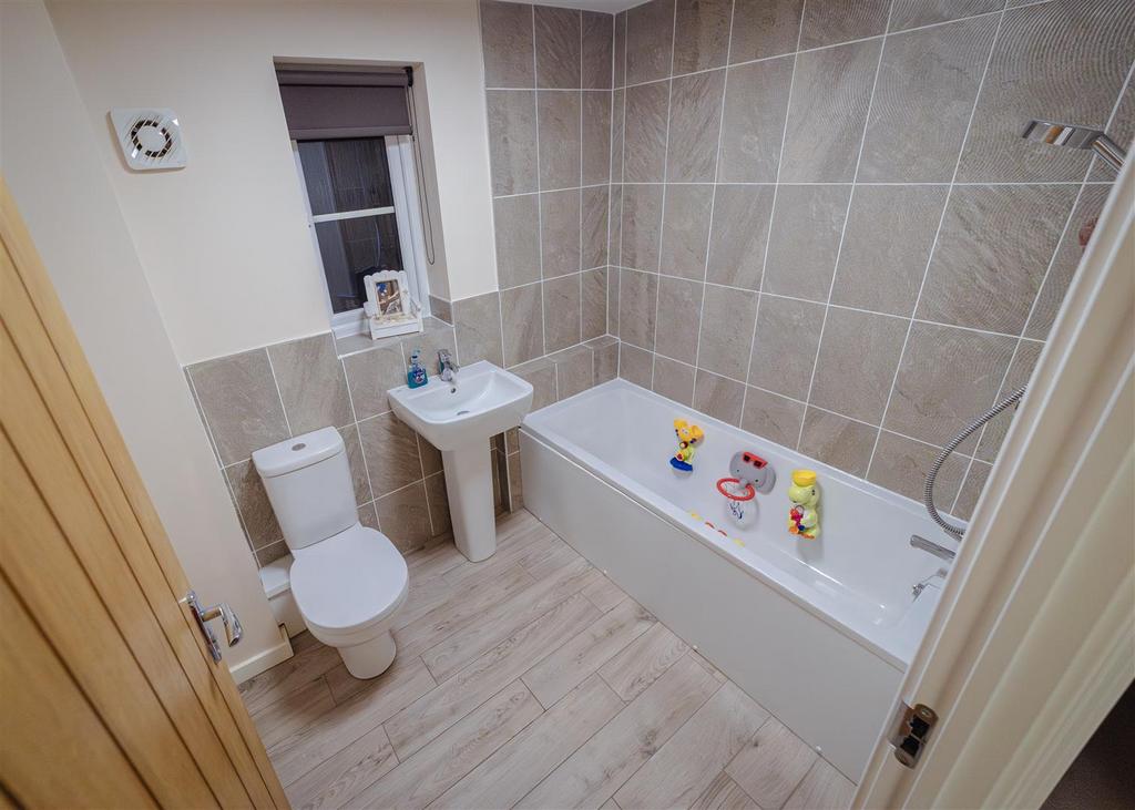018 - Bathroom.jpg