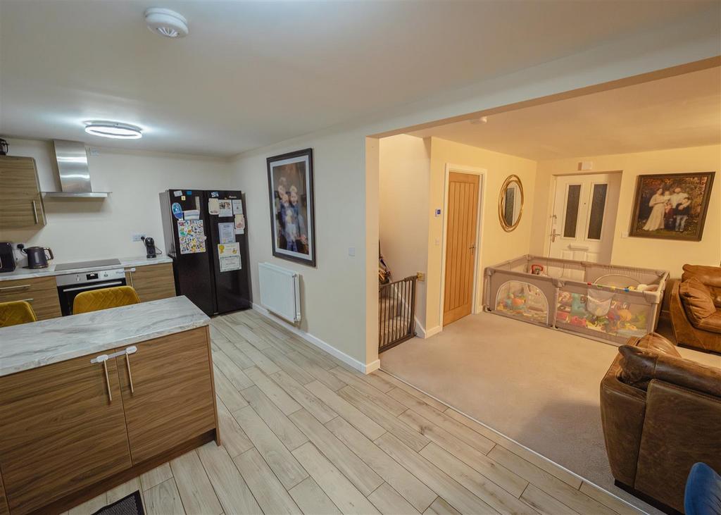 007 - Lounge-Kitchen.jpg