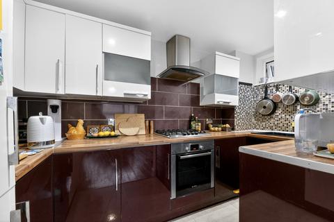 2 bedroom flat for sale, 115 Graham Road, London, SW19