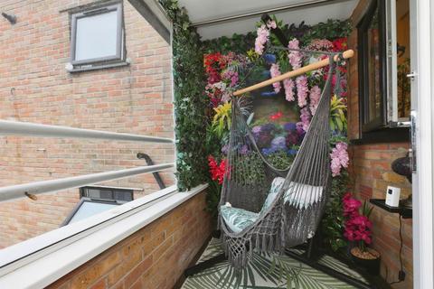 undefined, Hoe Lane, Ware