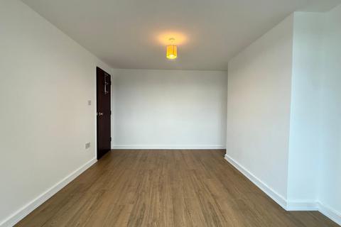 1 bedroom in a house share to rent, Malvern Avenue, Harrow HA2