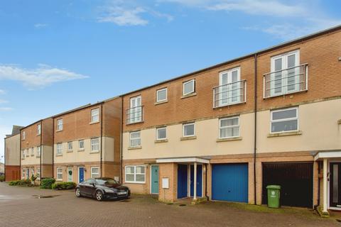 Lancaster Gate, Upper Cambourne, Cambridge