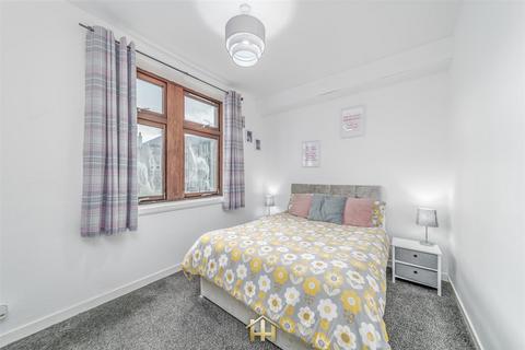 undefined, Provost Road, Dundee DD3