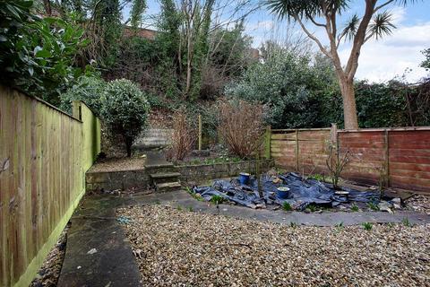 2 bedroom flat for sale, Brookdale Terrace, Dawlish, EX7